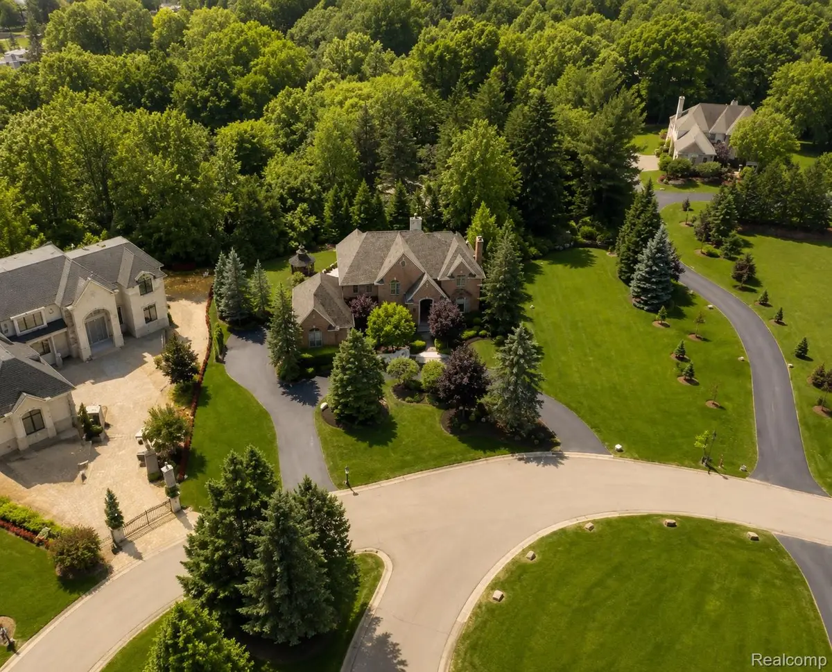 24750 Franklin Farms Drive, Franklin, MI 48025 - #1