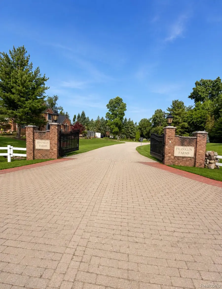 24750 Franklin Farms Drive, Franklin, MI 48025 - #3