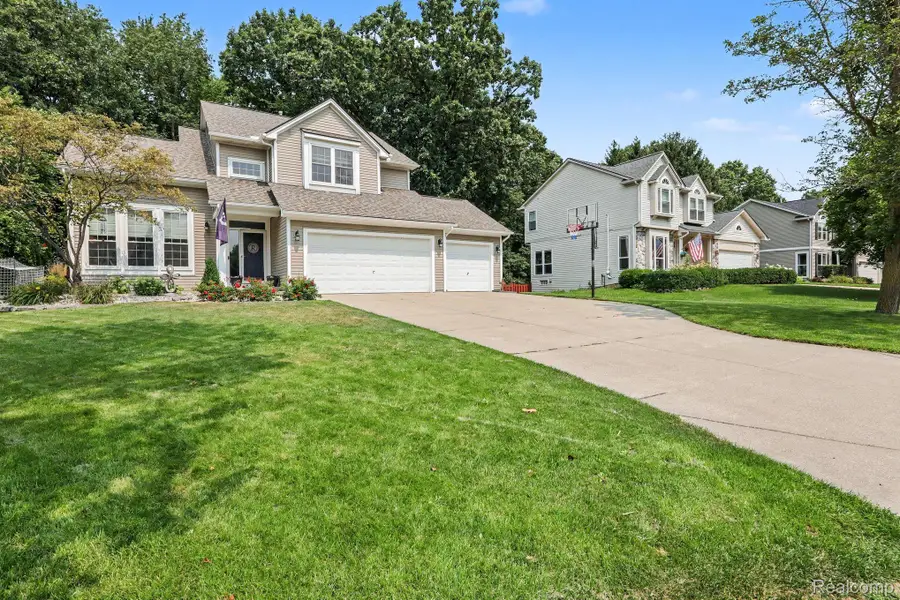 5294 Glenwood Creek, Clarkston, MI 48348 - #3