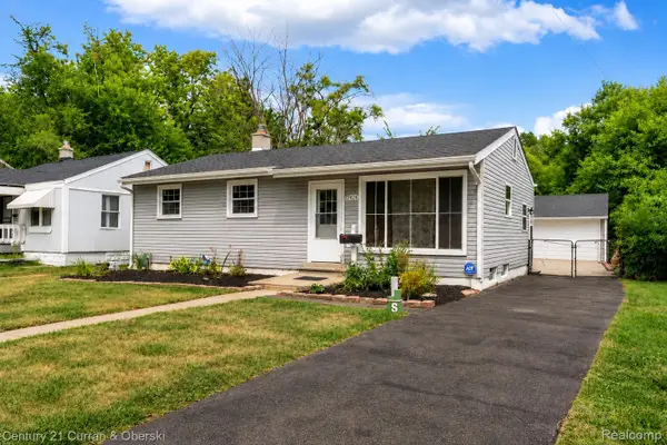 17424 Salem Street, Detroit, MI 48219