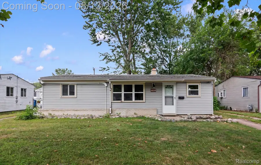 1420 S Carlson Street, Westland, MI 48186 - #2