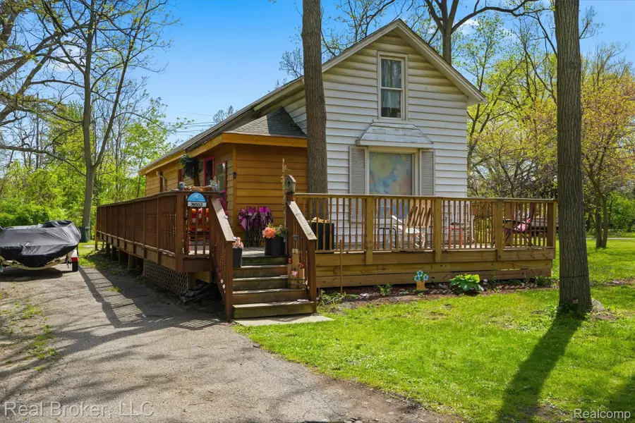 36553 Romulus Avenue, Romulus, MI 48174 - #2