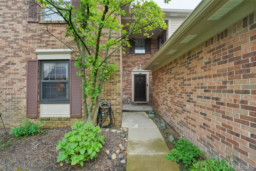 29823 Indian Trail #105, Farmington Hills, MI 48331 - #3