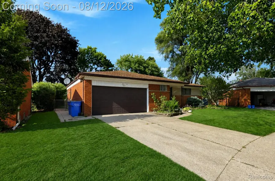 5383 Gerald Street, Warren, MI 48092 - #3