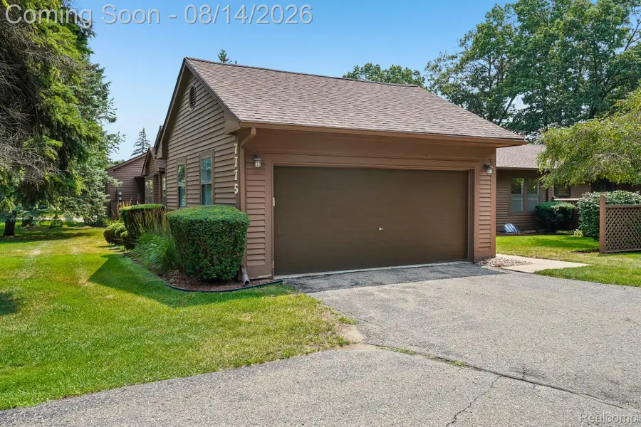 7775 Oakland Place, Waterford, MI 48327 - #3