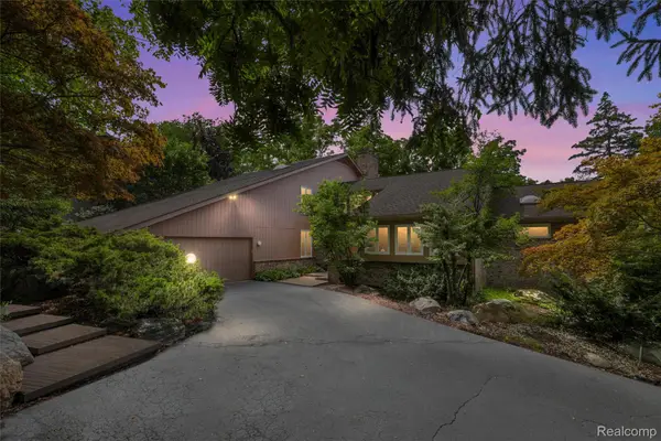4972 Champlain Circle, WestBloomfield, MI 48323