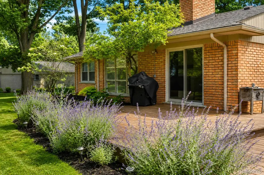 1111 Ashover Drive, Bloomfield, MI 48304 - #3