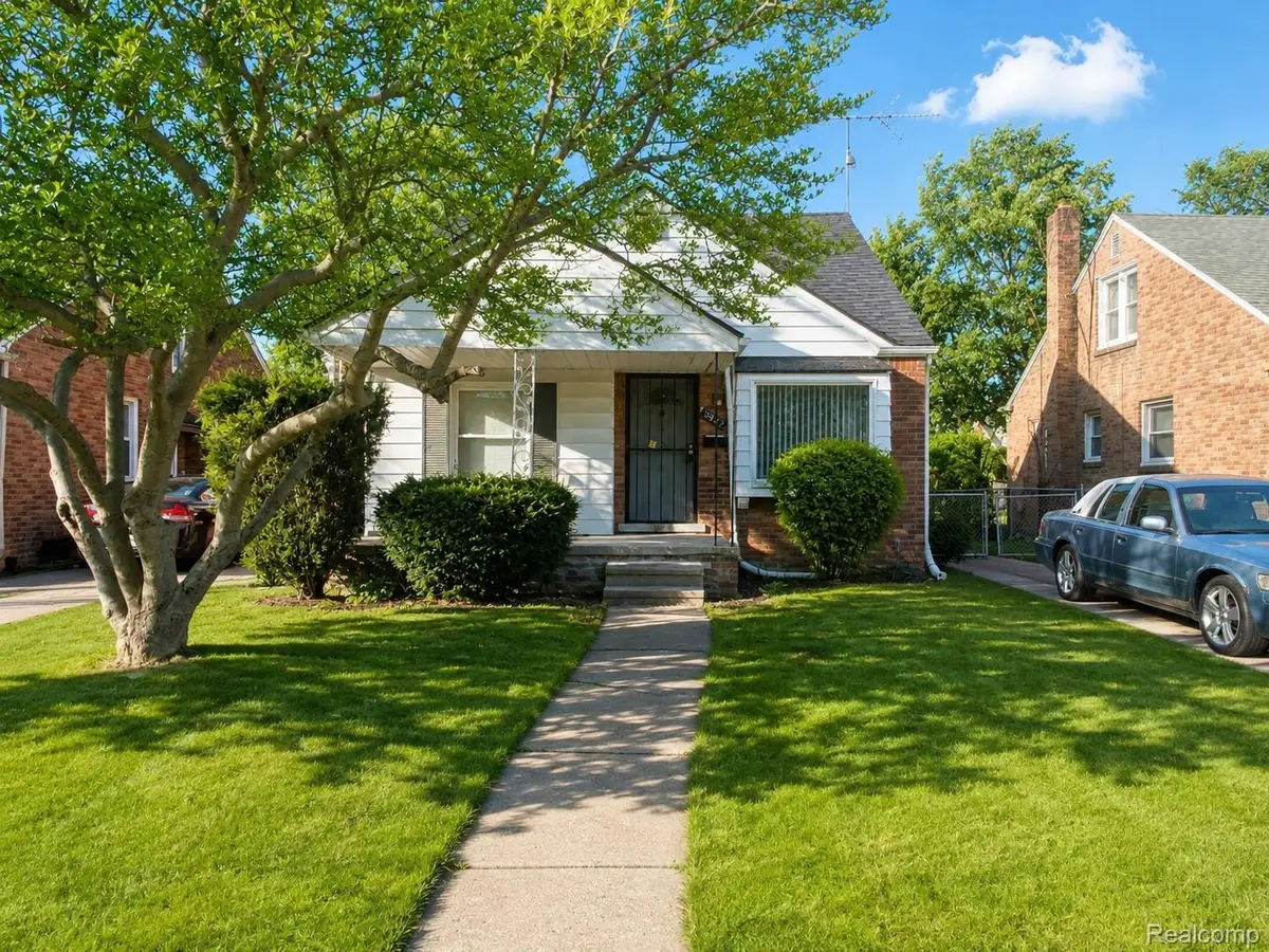 19447 Huntington Road, Detroit, MI 48219 - #1