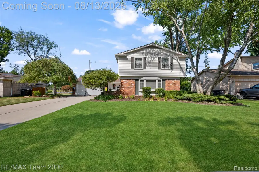 15785 Edgewood Street, Livonia, MI 48154 - #2