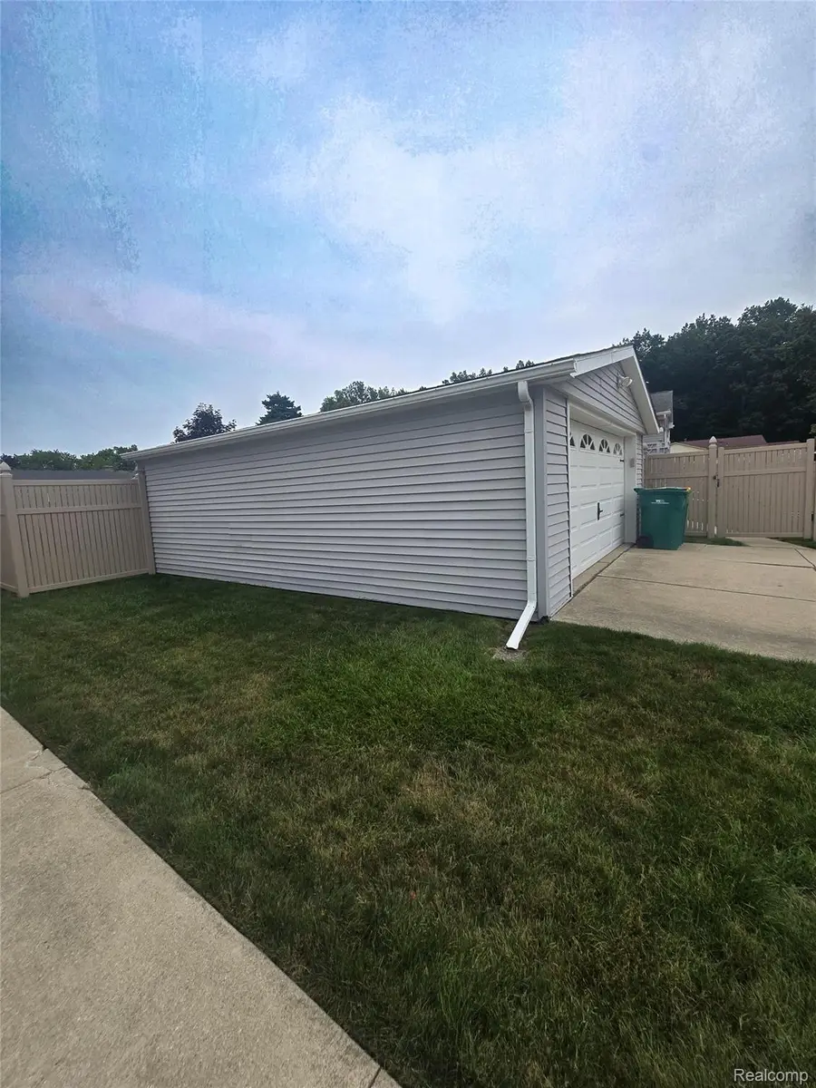 22792 Armstrong Avenue, Brownstown, MI 48193 - #3