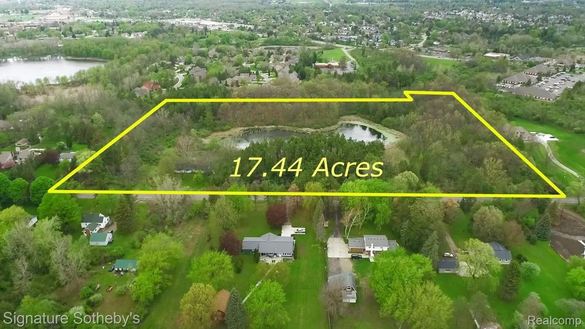 6 Mccandlish Road, Grand Blanc, MI 48439 - #1