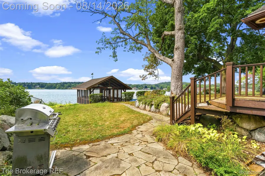 3845 Dorothy Lane, Waterford, MI 48329 - #2