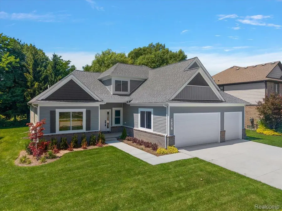 49287 London Bridge Drive, Macomb, MI 48044 - #2