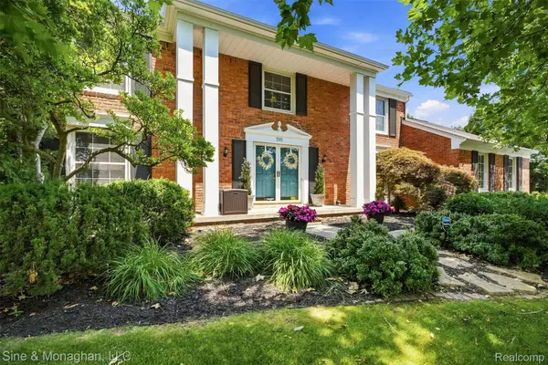 5505 Old Carriage Lane, WestBloomfield, MI 48322