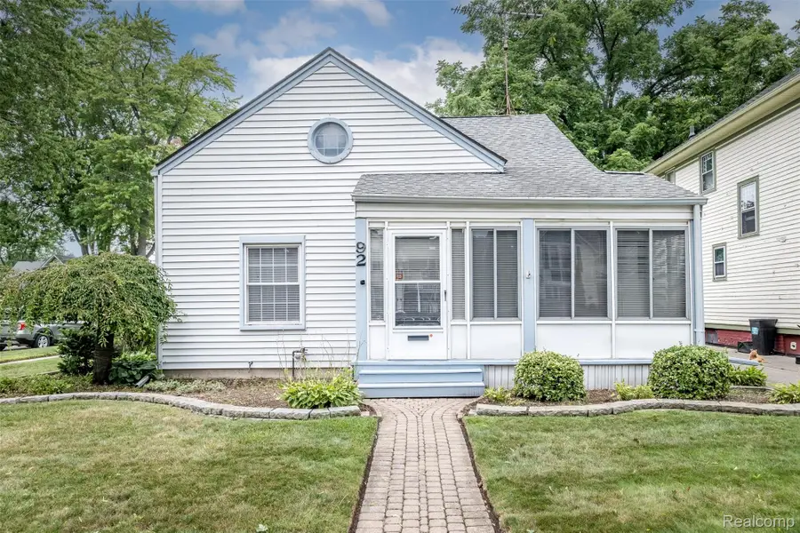 92 Lincoln Street, Mount Clemens, MI 48043 - #2