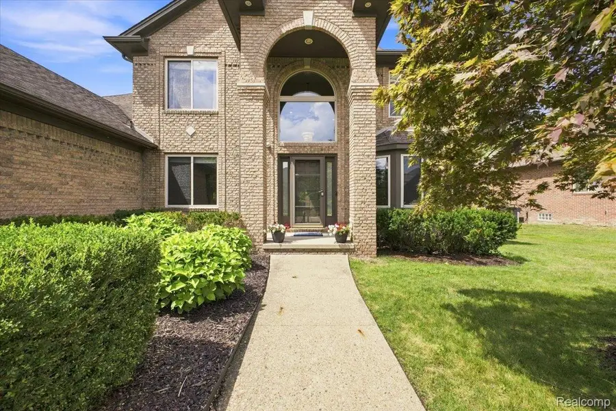 55513 Caesars Drive, Utica, MI 48315 - #3