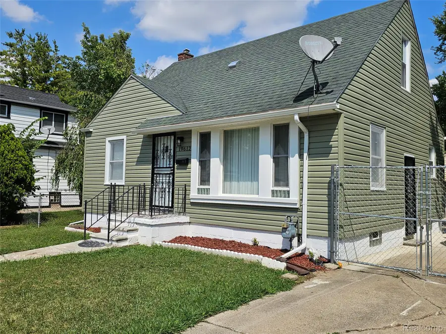 19612 Fenelon Street, Detroit, MI 48234 - #3