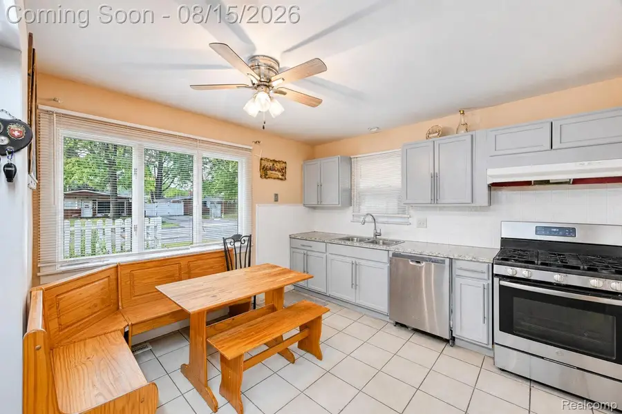 1579 Dulong Avenue, Madison Heights, MI 48071 - #2