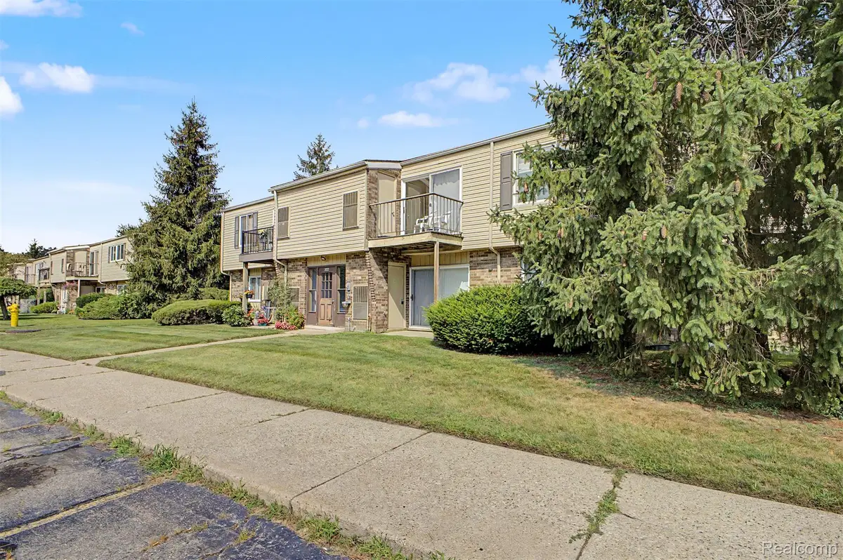 38220 Fairway Court, Clinton Township, MI 48038 - #1