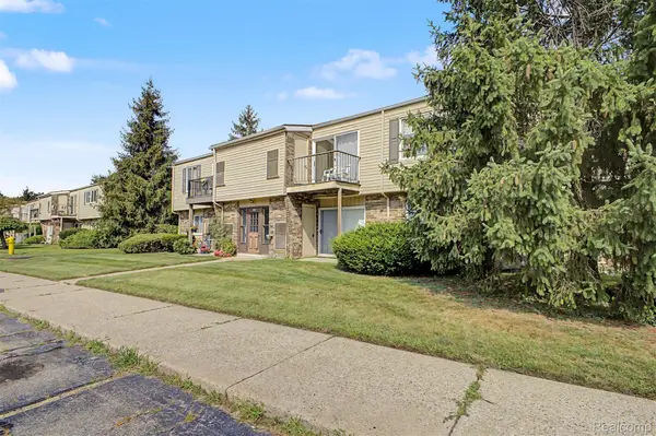38220 Fairway Court, ClintonTownship, MI 48038