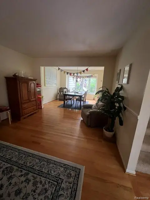 37892 Stableview Dr, Farmington, MI 48335 - #3