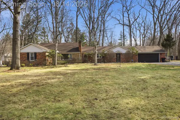 23640 Oak Glen Drive, Southfield, MI 48033