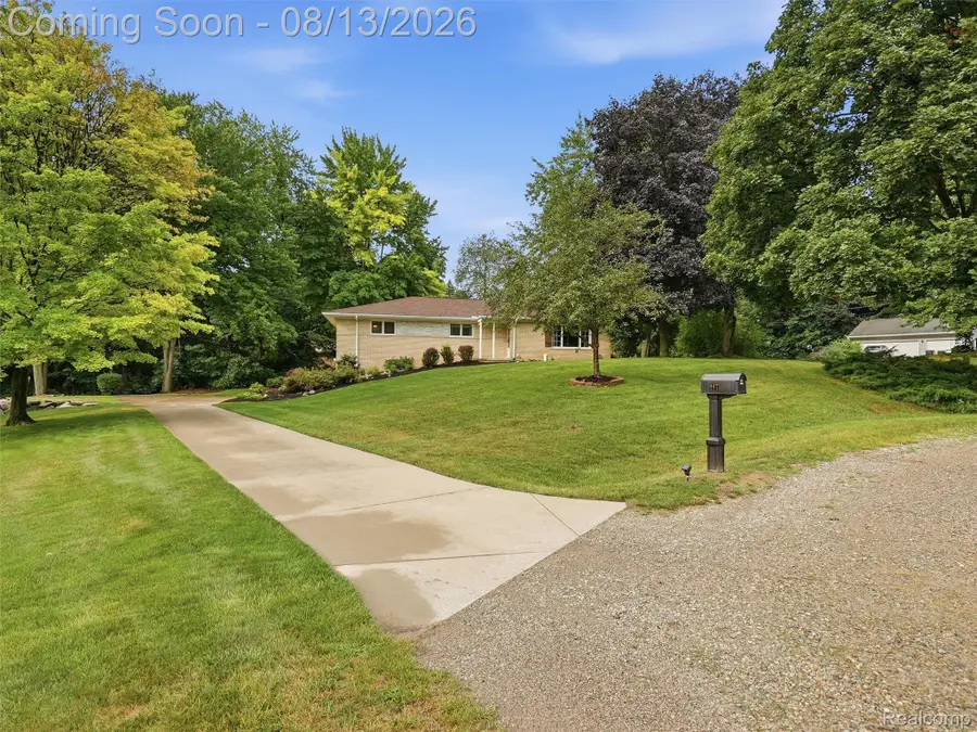 197 Perrydale Street, Rochester Hills, MI 48306 - #2