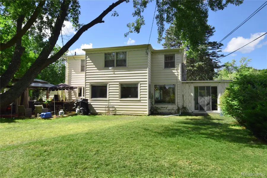 2201 Miller Rd, Flint, MI 48503 - #2