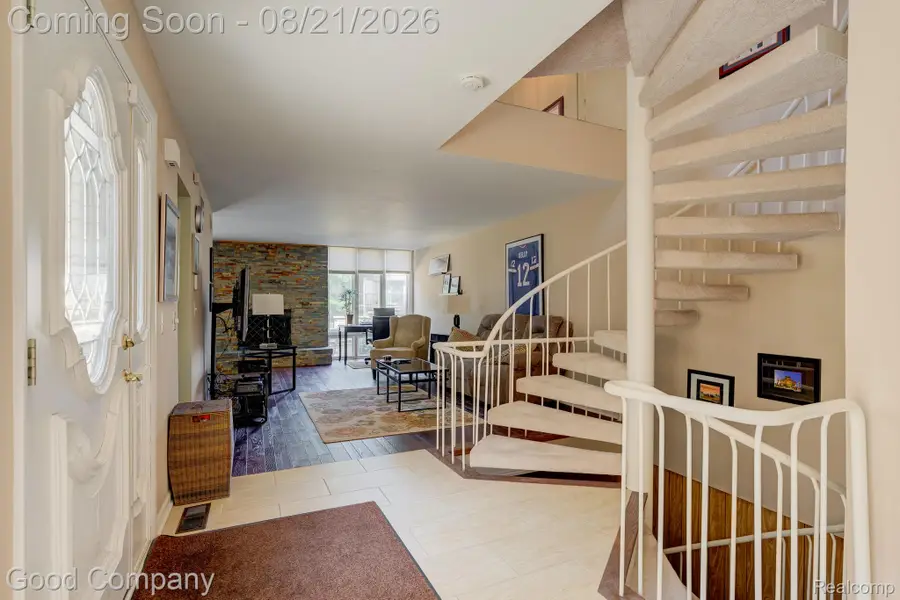 1277 Oakwood Court, Rochester Hills, MI 48307 - #2
