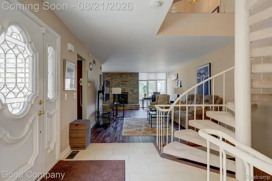 1277 Oakwood Court, Rochester Hills, MI 48307 - #3
