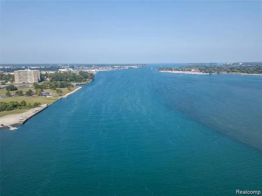 8200 E Jefferson Ave #1703, Detroit, MI 48214 - #3