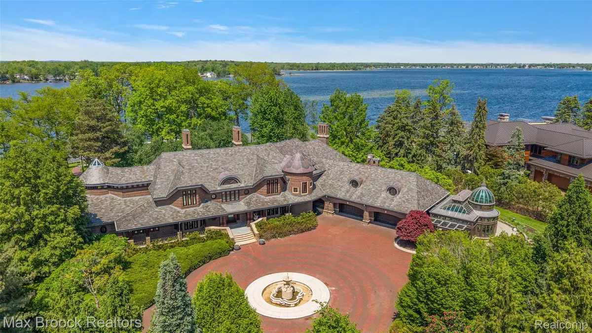 4740 Dow Ridge Road, Orchard Lake Village, MI 48324 - #1