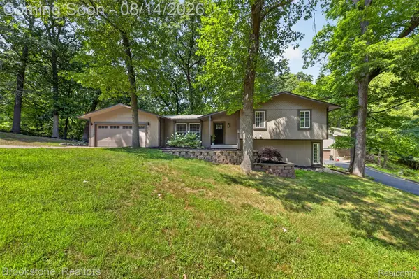 4998 Tiohero Boulevard, Clarkston, MI 48348