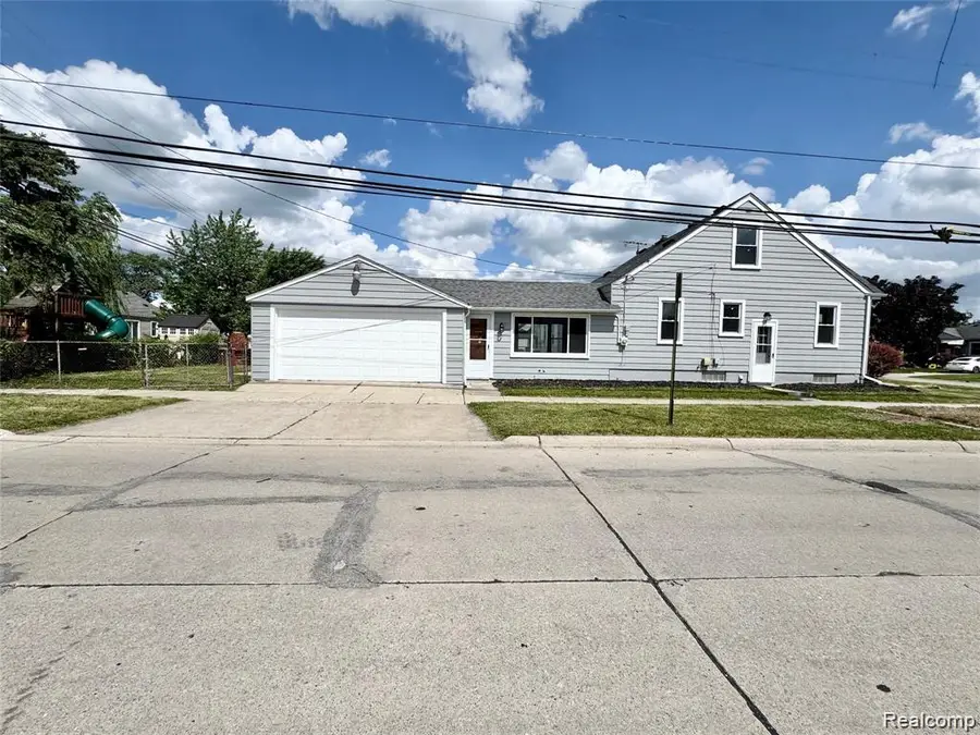 12796 Pullman Street, Southgate, MI 48195 - #2