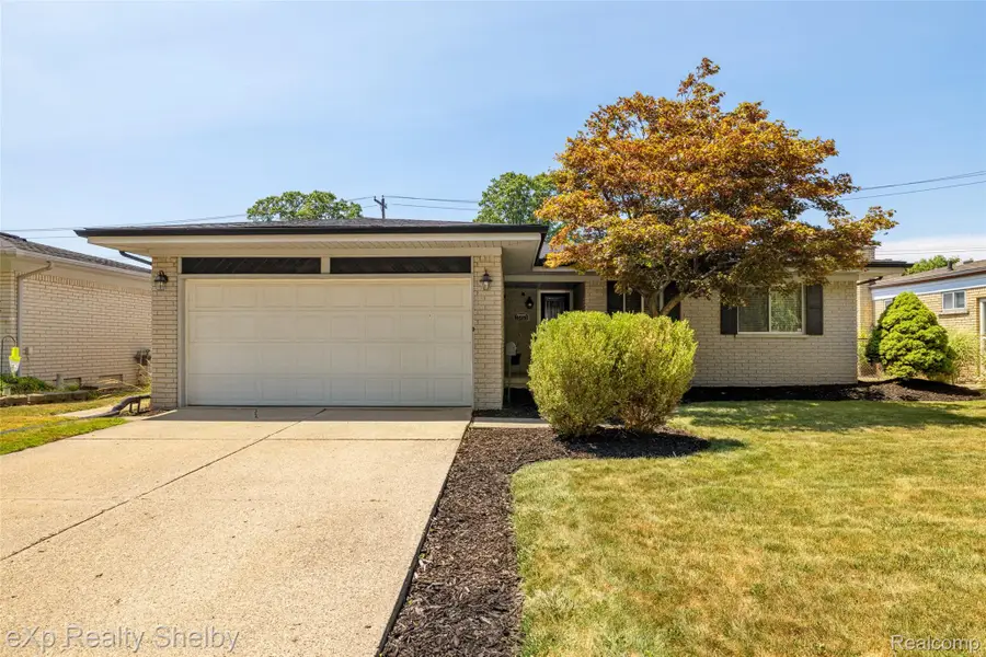 35465 Mustang Drive, Sterling Heights, MI 48312 - #2