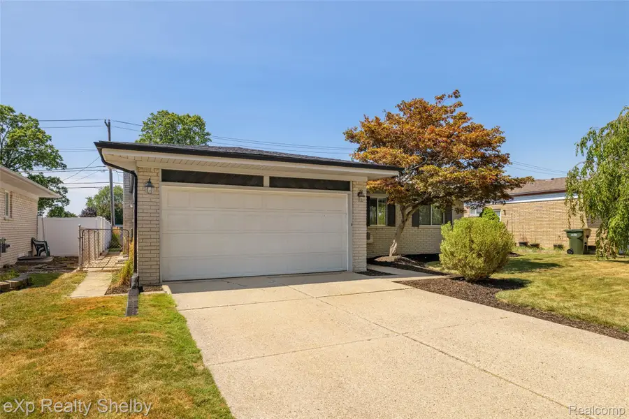 35465 Mustang Drive, Sterling Heights, MI 48312 - #3
