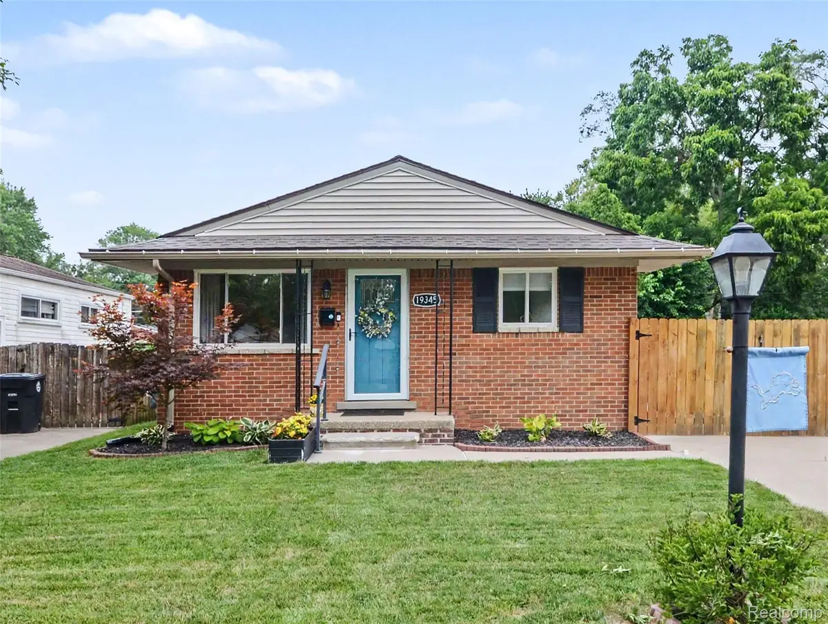 19345 Antago Street, Livonia, MI 48152 - #1