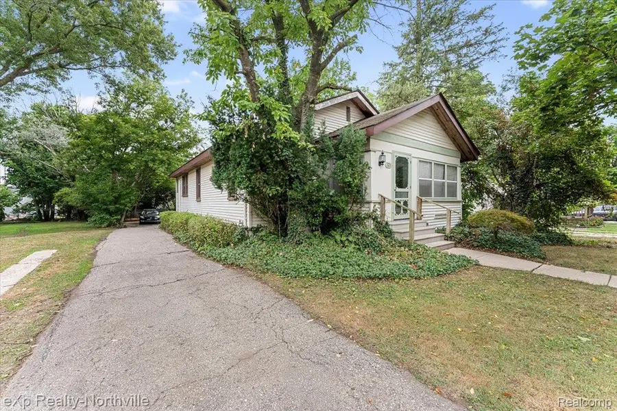 321 S Wing Street, Northville, MI 48167 - #2