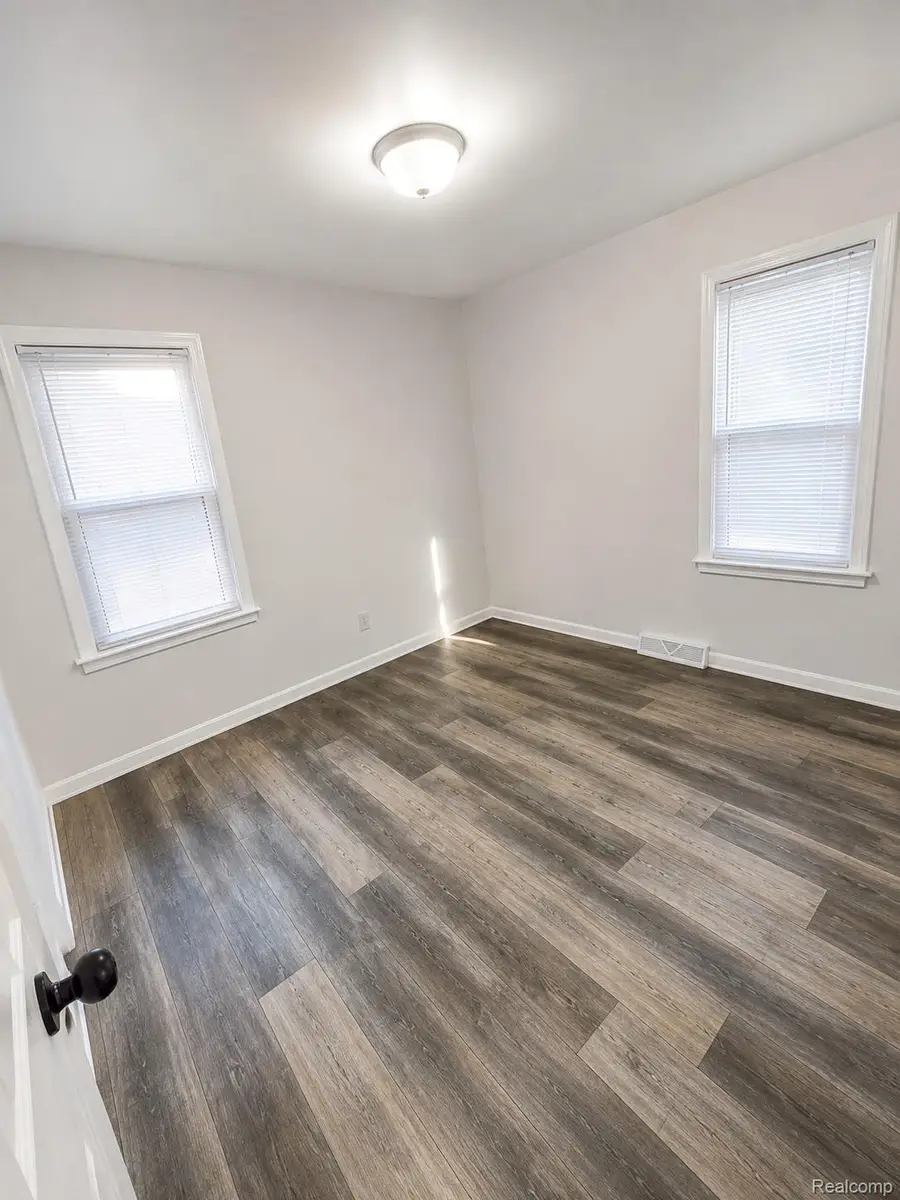 12760 Sarsfield Avenue, Warren, MI 48089 - #3