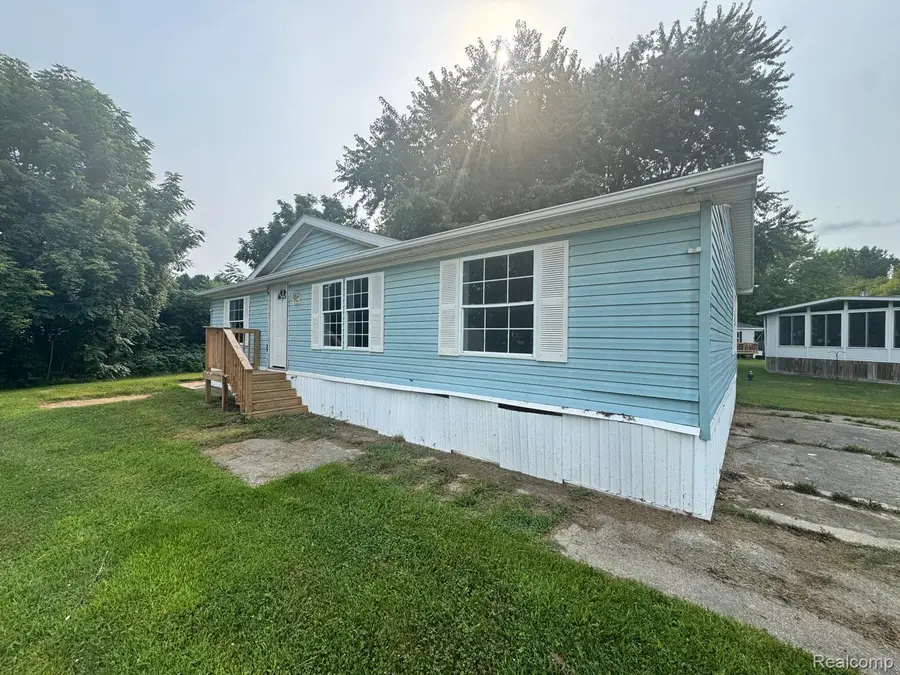 6271 Tonto Court, Flint, MI 48506 - #3