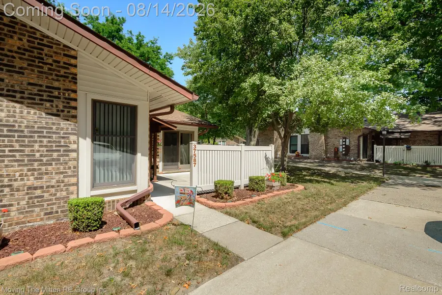 37587 Barkridge Circle, Westland, MI 48185 - #3