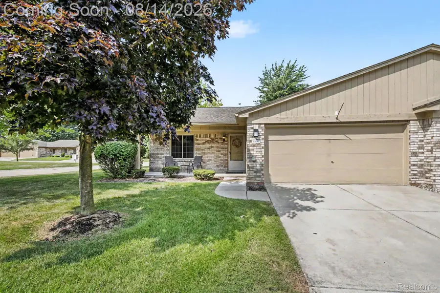 41595 Berly Drive, Clinton, MI 48038 - #3