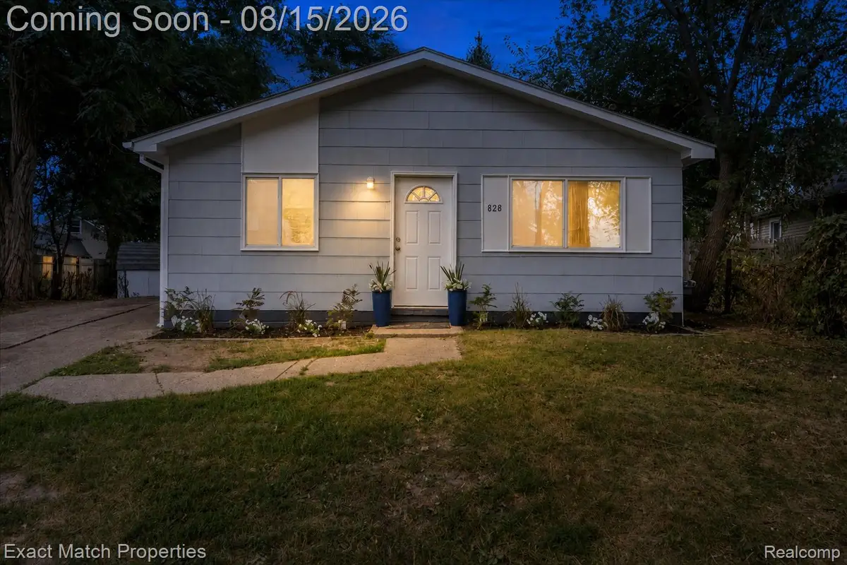 828 Sarasota Avenue, Pontiac, MI 48340 - #1