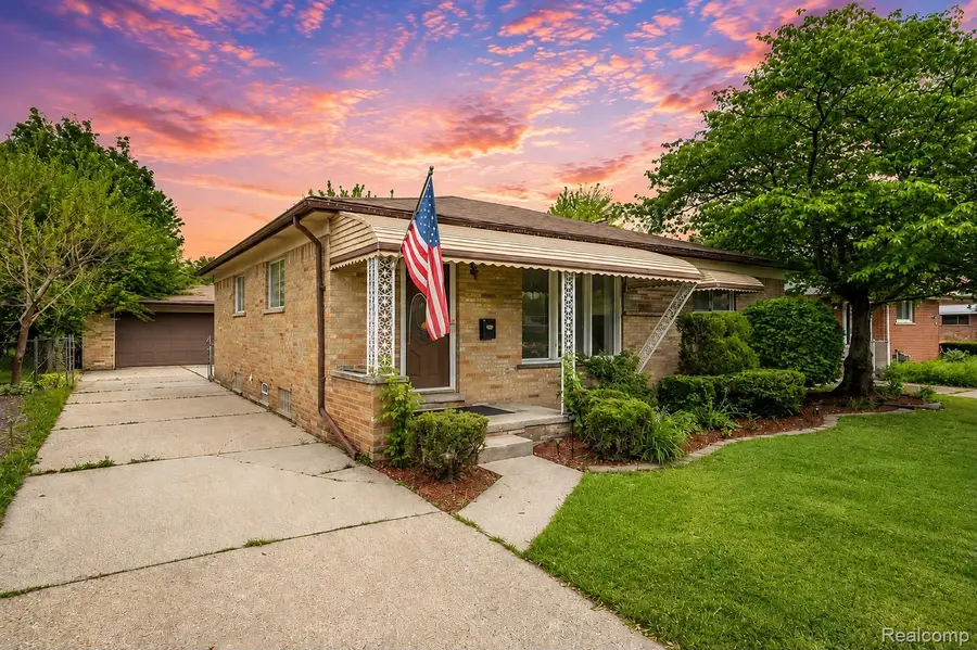 8435 Francine Street, Warren, MI 48093 - #3