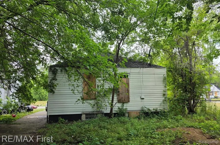 19384 Dresden Street, Detroit, MI 48205 - #3