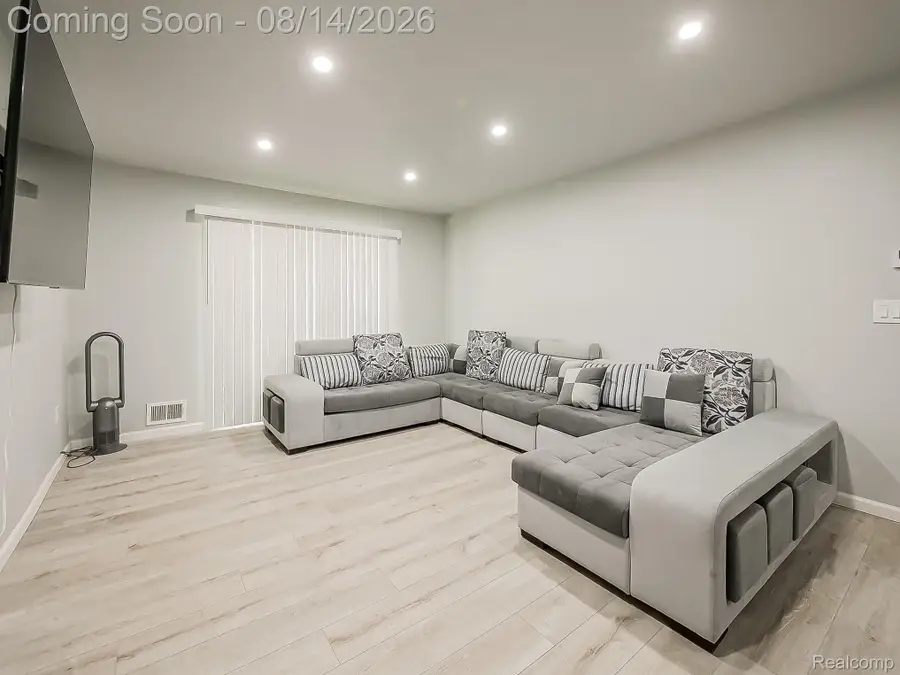 29101 Hayes Road, Warren, MI 48088 - #3