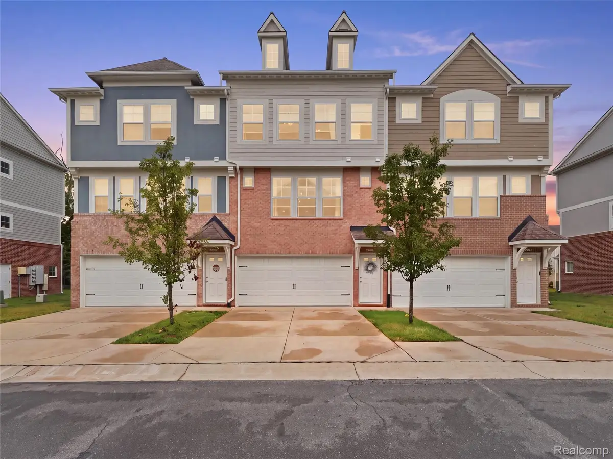5927 Picall Drive, Troy, MI 48098 - #1