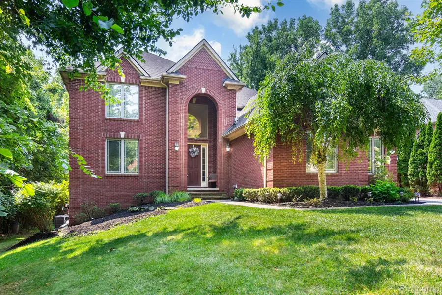 32393 Maria Court, Livonia, MI 48152 - #3