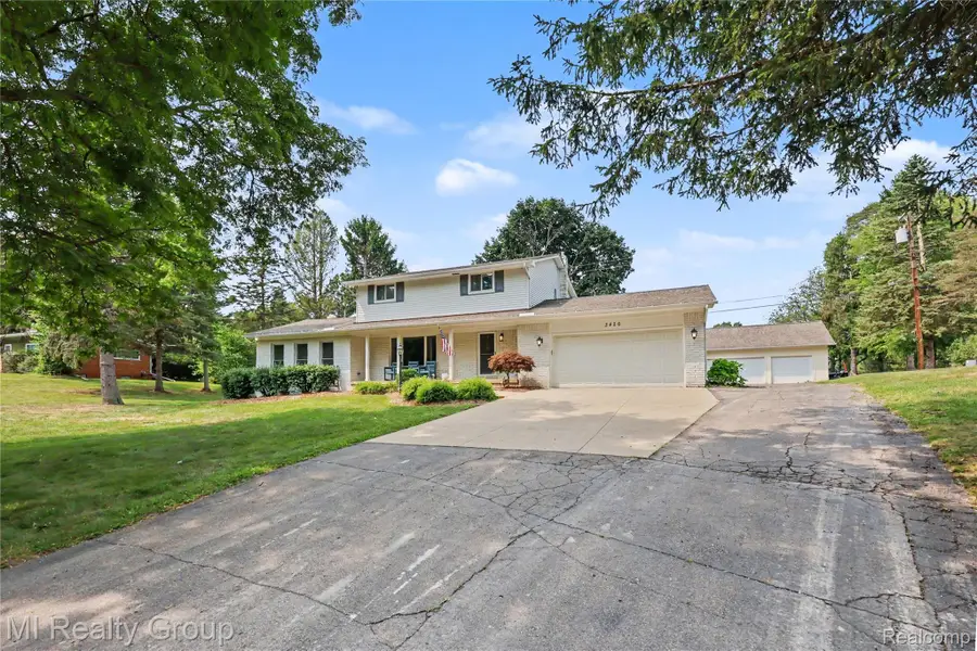 3426 Hadden Road, Rochester Hills, MI 48306 - #2