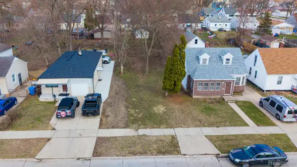 26166 Powers Avenue, DearbornHeights, MI 48125